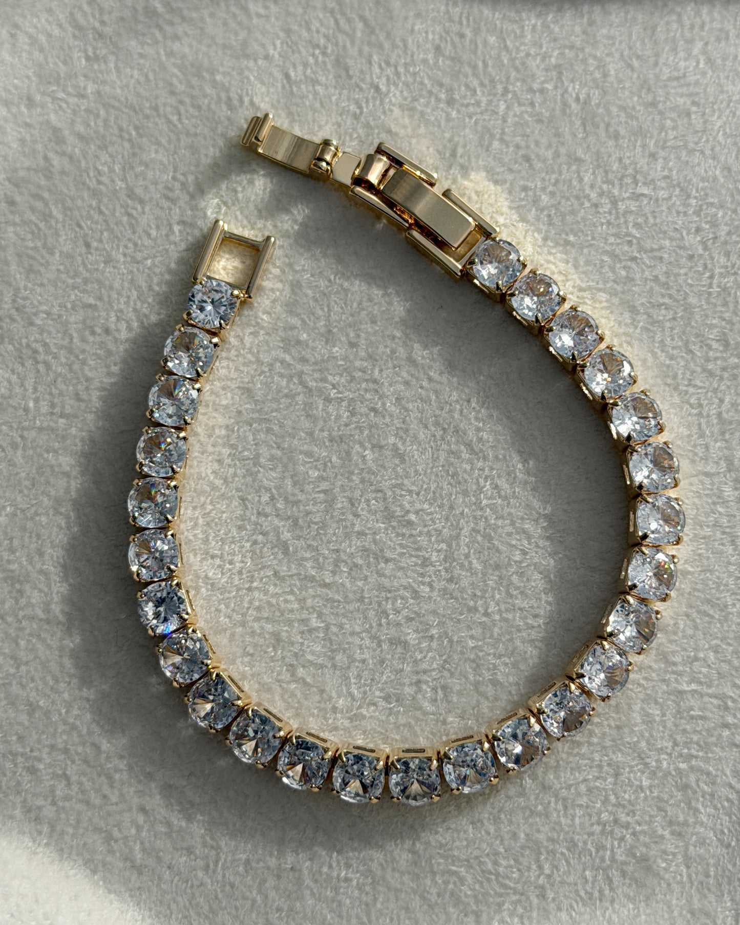 Bold Round-Cut Tennis Bracelet